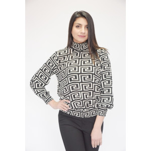 Дамска риза с висока яка