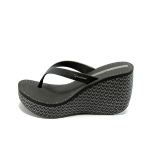 Дамски чехли черни с платформа Ipanema 81189 черниKP