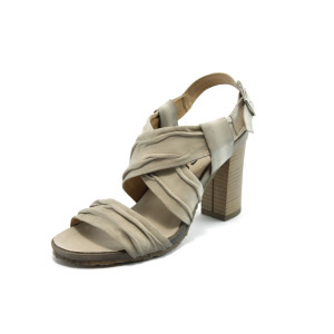 Дамски сандали бежови на ток ИО 1471 бежовиKP