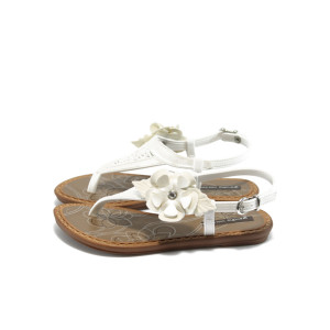 Бели детски сандали Grendha 80537 белиKP