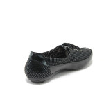 Дамски спортни обувки черни МИ 045 черноKP
