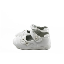 Бебешки пантофки бели с лепенка КА 209 бялоKP
