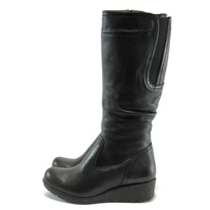 Черни дамски ботуши с платформа Jana 8-26606-23 черноKP