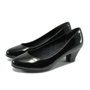 Лачени черни дамски обувки за широко стъпало Jana 8-22463-24 черен лакKP