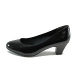 Лачени черни дамски обувки за широко стъпало Jana 8-22463-24 черен лакKP