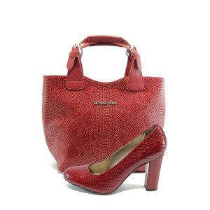 Дамски обувки и чанта комплект МИ 78 и СБ 1130 червена анакондаKP