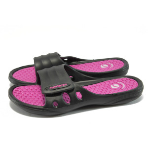 Черни дамски чехли с масажиращи стелки