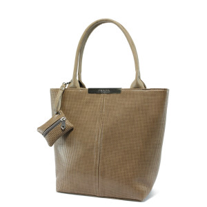 Бежова дамска чанта - лак и велур 