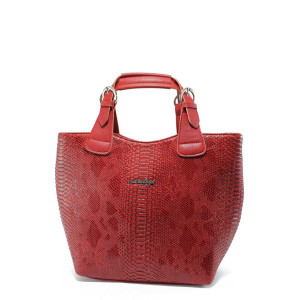 Червена дамска чанта със змийска шарка