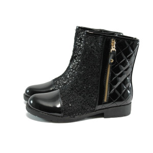 Черни летни дамски боти с дантела