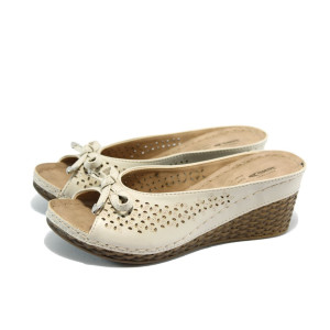 Бежови анатомични дамски чехли