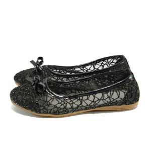 Черни дантелени балеринки