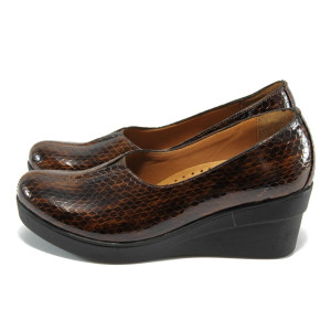 Кафяви ортопедични дамски обувки с платформа
