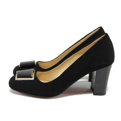 Стилни черни дамски обувки с висок дебел ток