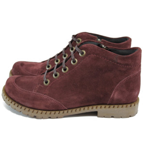 Удобни дамски кларкове в бордо, от естествена кожа - велур