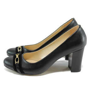 Черни дамски обувки с висок ток