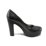 Черни дамски обувки с висок ток и платформа