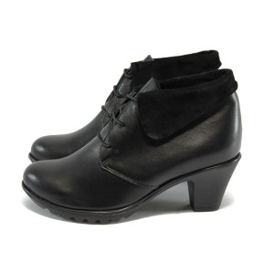 Анатомични черни дамски боти от естествена кожа