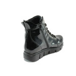 Черни дамски боти, лачена еко кожа - всекидневни обувки за есента и зимата N 10007547