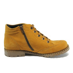 Жълти дамски боти, естествен набук - всекидневни обувки за есента и зимата N 10007582