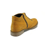 Жълти дамски боти, естествен набук - всекидневни обувки за есента и зимата N 10007582