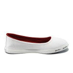 Бели спортни дамски обувки