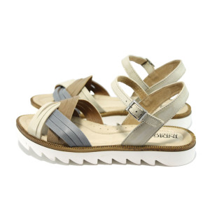 Анатомични бежови дамски сандали от естествена кожа