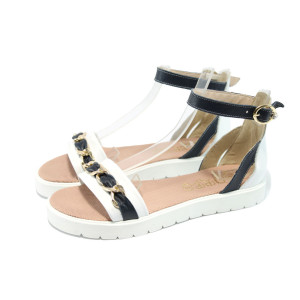 Равни дамски сандали от естествена кожа