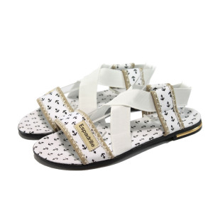 Бели равни сандали с ластици