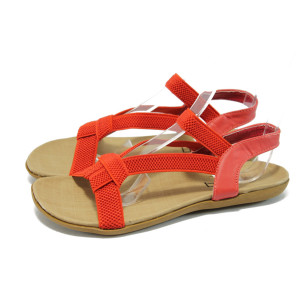 Червени равни сандали с ластици