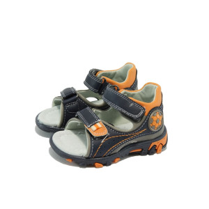 Анатомични бебешки сандалки