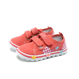 Бебешки обувки с лепенка