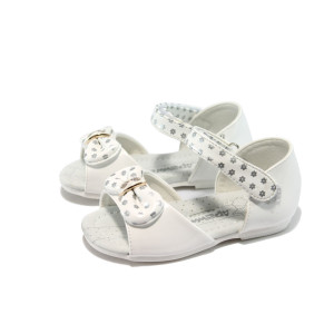 Анатомични бебешки сандали - бели на точки
