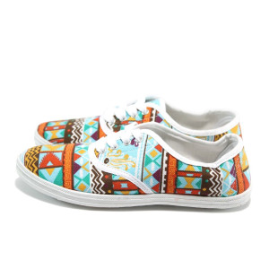 Цветни дамски кецове