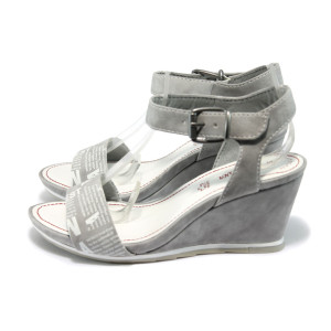 Сиви дамски сандали с мемори пяна