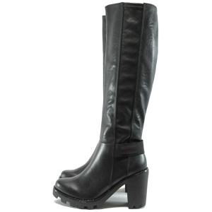 Черни дамски ботуши S.Oliver с мемори стелки