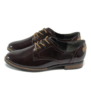 Лачени дамски обувки с връзки