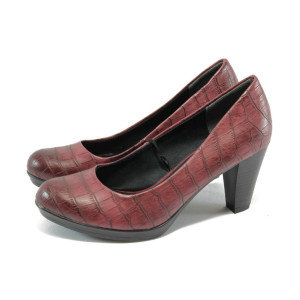 Дамски обувки на среден ток в бордо