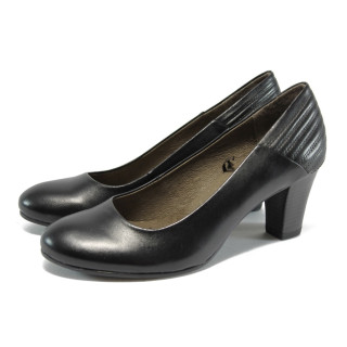 Черни дамски обувки от естествена кожа Caprice
