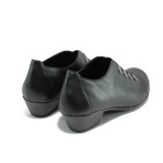 Удобни черни дамски обувки от естествена кожа