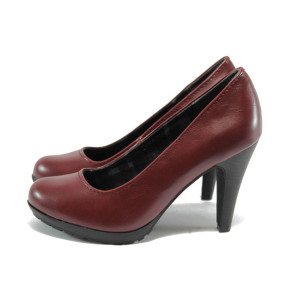 Дамски обувки с висок ток в бордо
