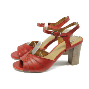 Анатомични червени дамски сандали с висок дебел ток, естествена кожа
