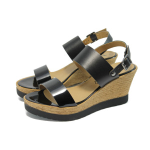 Черни дамски сандали с платформа