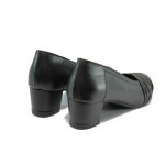 Черни ортопедични дамски обувки със среден ток, естествена кожа - всекидневни обувки за пролетта и есента N 10007922