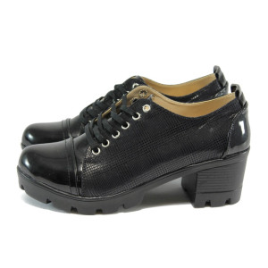 Черни дамски обувки със среден ток, лачена еко кожа - всекидневни обувки за пролетта и есента N 10008172