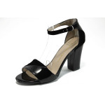 Черни дамски сандали, лачена еко кожа - всекидневни обувки за лятото N 10008414
