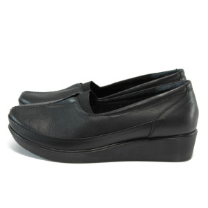 Черни ортопедични дамски обувки с равна подметка, естествена кожа - всекидневни обувки за есента и зимата N 10009175