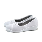 Бели дамски обувки с платформа, текстилна материя - всекидневни обувки за пролетта и лятото N 10008569
