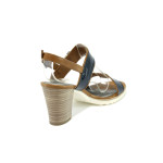 Сини дамски сандали, лачена еко кожа - елегантни обувки за лятото N 10008206