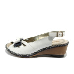 Бели дамски сандали, естествена кожа - всекидневни обувки за лятото N 10008376